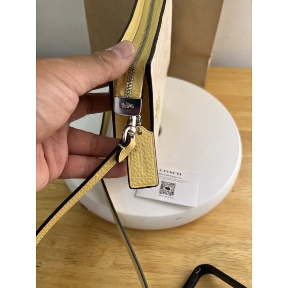 NWT Coach Slim Crossbody Bag W/ Floral Print Clutch Pouch CAQ27 - Picture 7 of 15